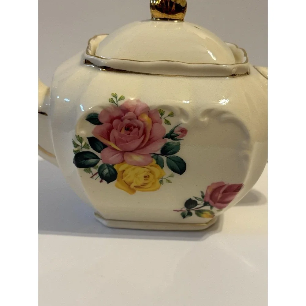 Vintage Sadler Windsor Floral Teapot England